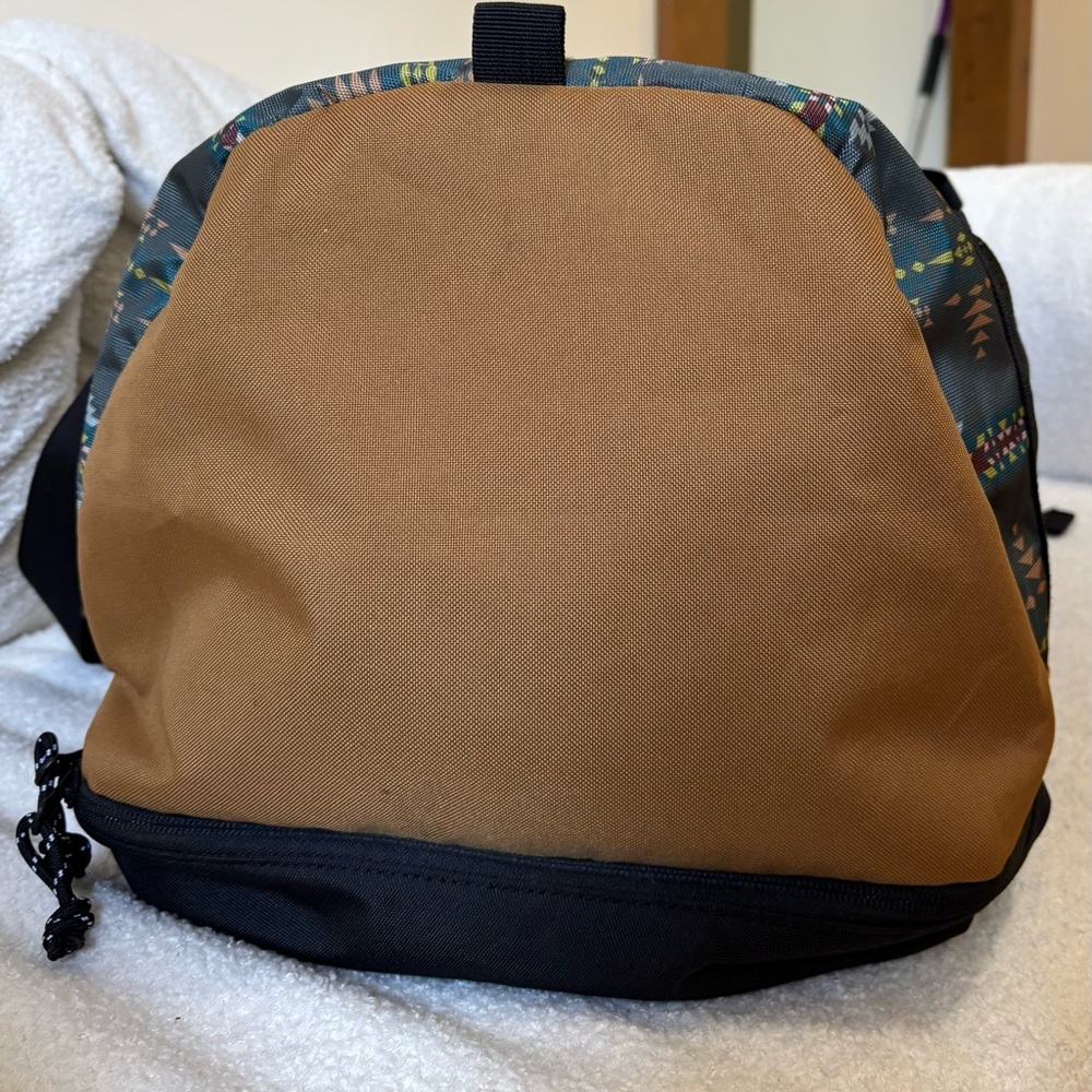 Pendleton RANCHO ARROYO EXPLORER CARRYALL WEEKENDER - NEW, tags included - Picture 9 of 10